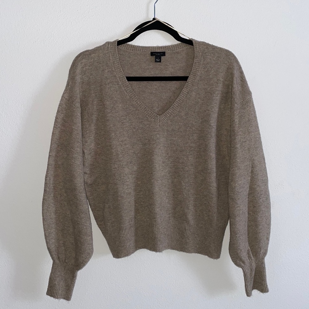 V-neck Balloon Sleeve Sweater